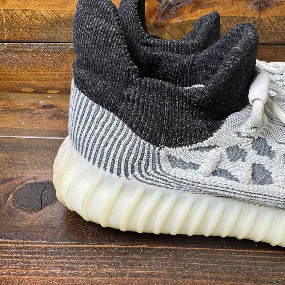 Adidas Men's Yeezy Boost 350 V2 CMPCT Slate White Panda Sz 12 (11.5